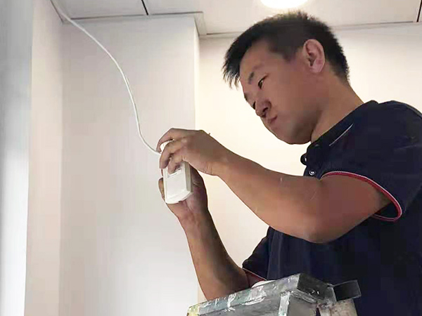 為什么選擇陜西鑫安安防聯(lián)網(wǎng)報(bào)警服務(wù)？看這里，多少人感動(dòng)了