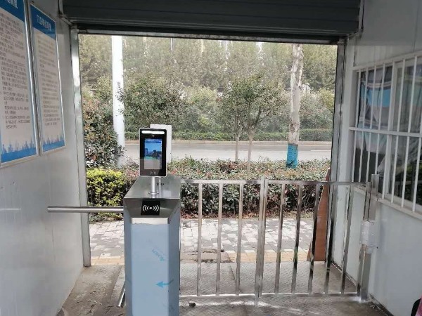 人臉測溫一體機怎么有效協助新冠疫情防控？